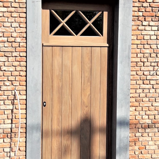 echo scheepsbouw Geneigd zijn Massief houten deur - All-Port fabrikant sectionaal poorten