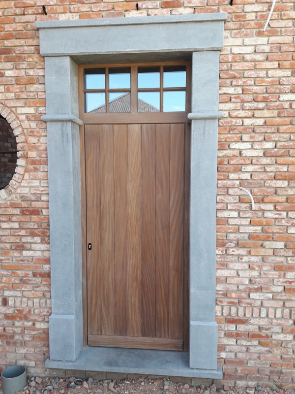 echo scheepsbouw Geneigd zijn Massief houten deur - All-Port fabrikant sectionaal poorten